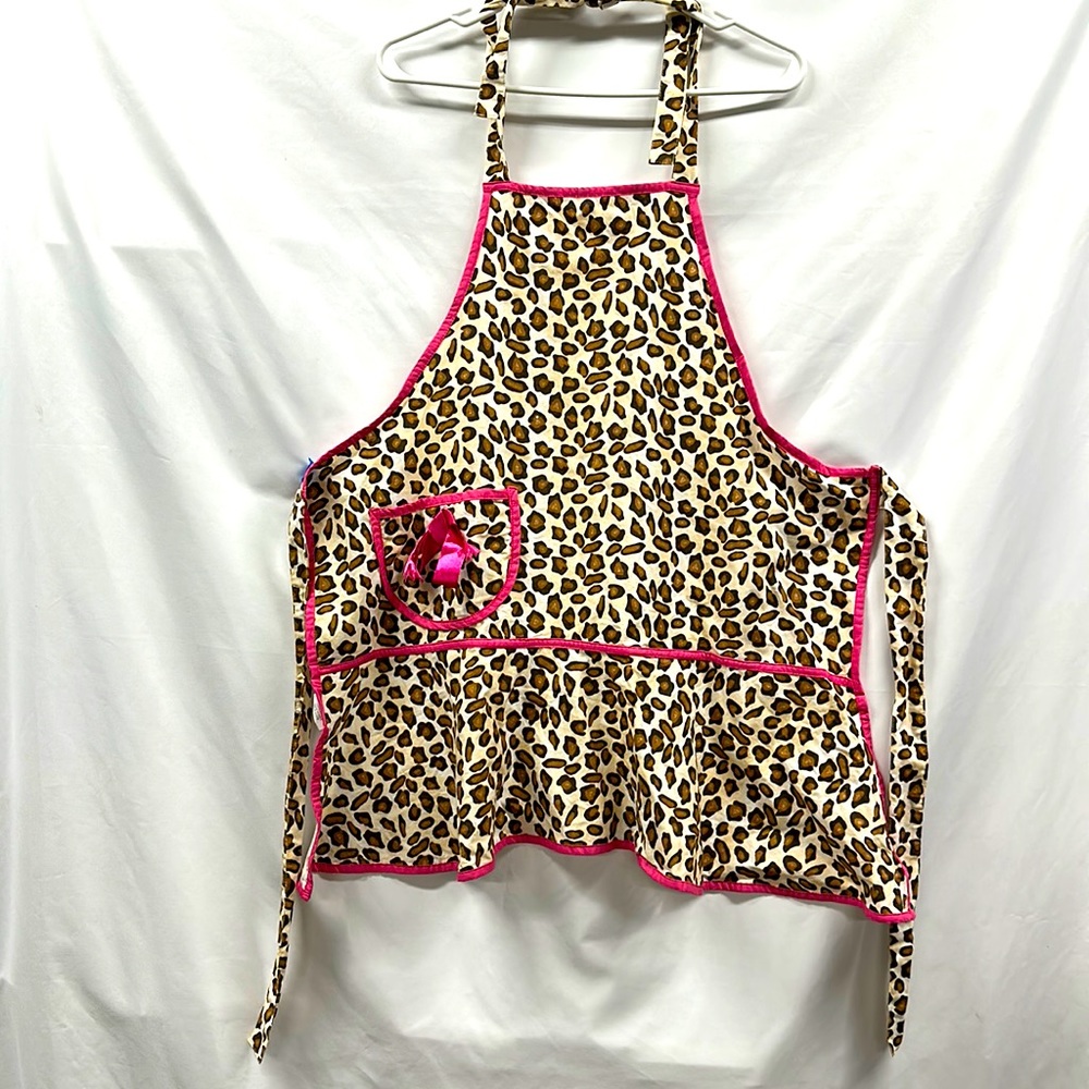 Kitchen Apron Boston Color Collection Leopard Print with Pink Trim - Picture 1 of 6